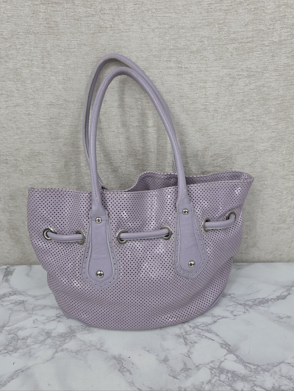 Innue Italian Leather Lavender Perforated Drawcord Tote Bag Women's Shoulder Bag - Picture 5 of 15